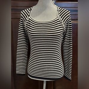 Ann Taylor Loft Womens black & white Stripe top shirt lightweight sweater Small